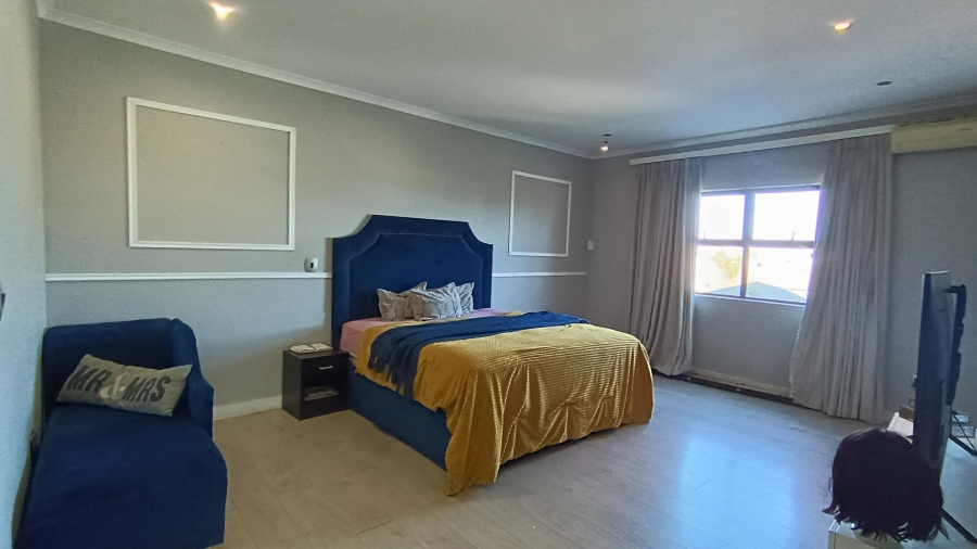 4 Bedroom Property for Sale in Parklands North Western Cape
